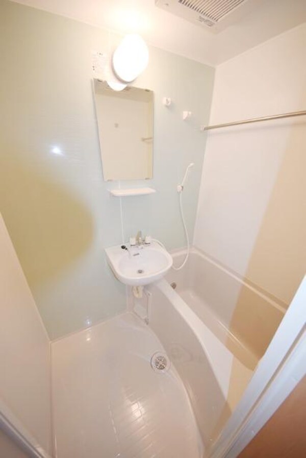 バス／シャワールーム等(★★雨の日にうれしい浴室乾燥機★★)