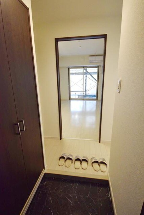 玄関(★駅近築浅マンション★)
