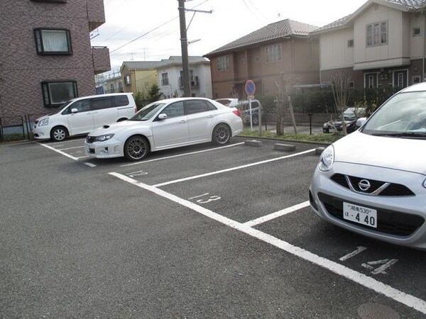 駐車場(★駐車場１台付き（無料）、経済的な都市ガス★)