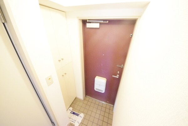 玄関(★★シューズボックスが魅力的★★)