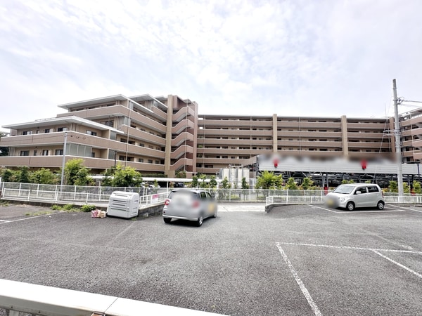 駐車場(駐車場)