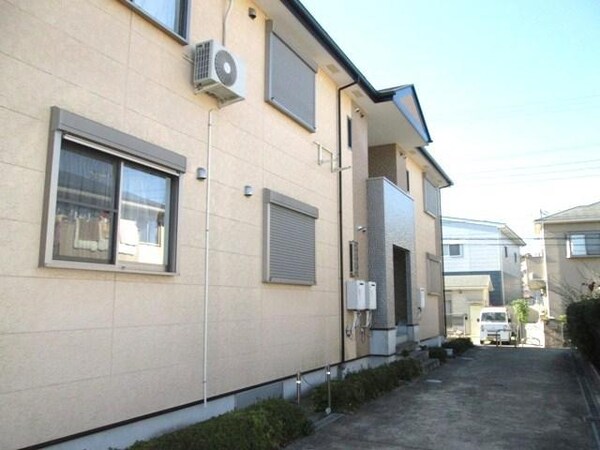 エントランス(★住環境良好の立地！日当たり良好！ファミリーオススメです！★)