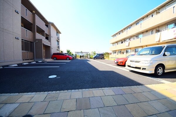 駐車場(★敷地内駐車場です★)