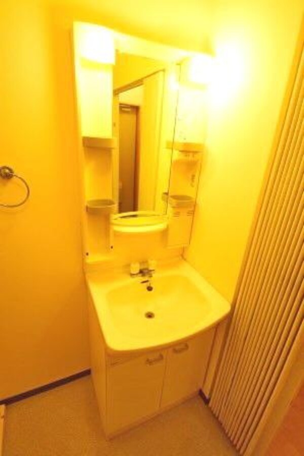 洗面(★お買いもの便利で閑静な住宅地★)