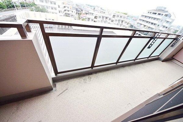 バルコニー(★３駅利用可能・ドラックストア近くて便利な立地★)