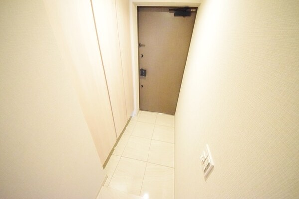 玄関(★★シューズボックスが魅力的★★)