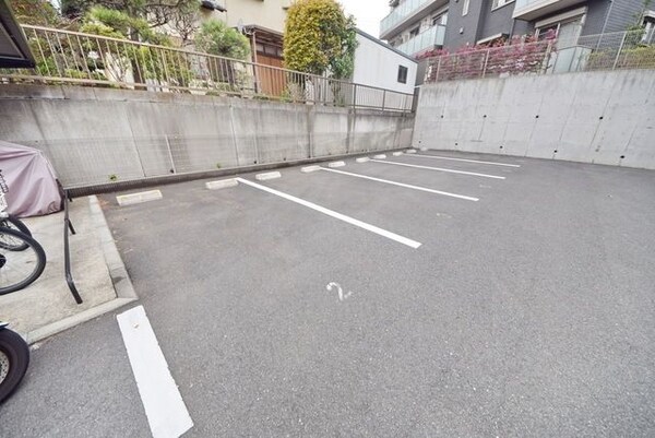 駐車場(★★駐車場★★)