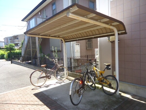 共有部分(★★屋根付きの駐輪スペース★★)