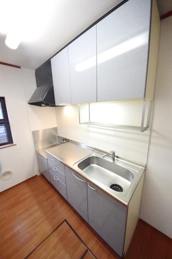 キッチン(★★収納箇所豊富のシステムキッチン★★)