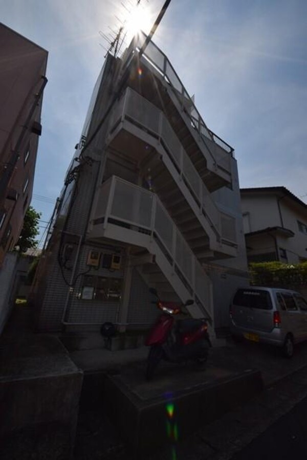 外観(★★大通りもすぐです★★)