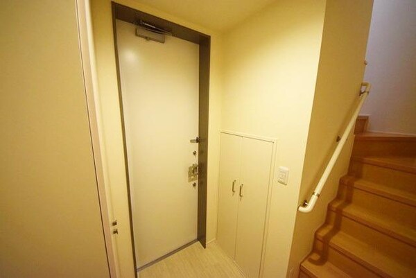 玄関(★築浅！へーベルハウス！！★)