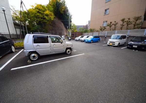 駐車場(★敷地内駐車場　空き要確認★)