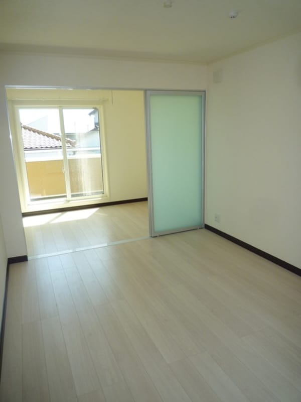 リビング・居室(★★広い洋室は繋げて使えます★★)