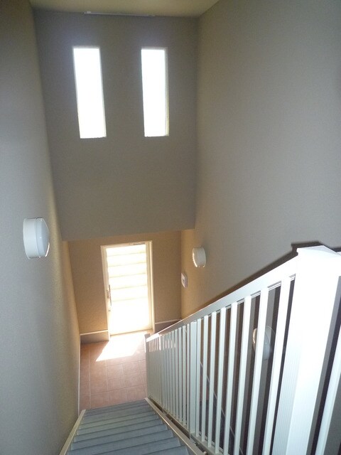 物件内観写真18　(★★雨の心配がない共用廊下★★)