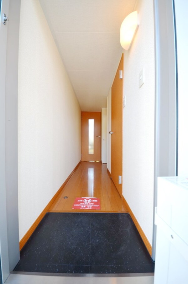 玄関(※同タイプのお部屋による、イメージです。)