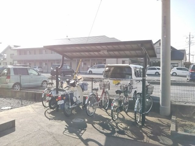 物件内観写真11　(駐輪場)