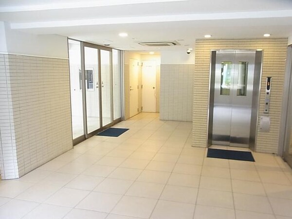 共有部分(オートロック付の賃貸マンションです)