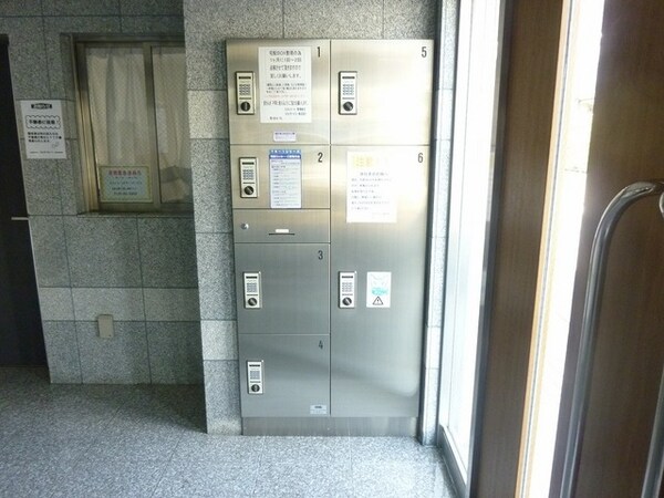 ロビー(宅配ボックス)