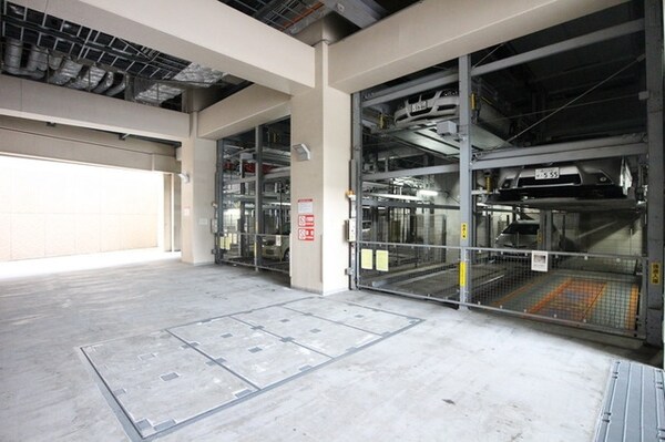 駐車場(タウンハウジングレジデンス事業部　恵比寿店・赤坂店までお問…)