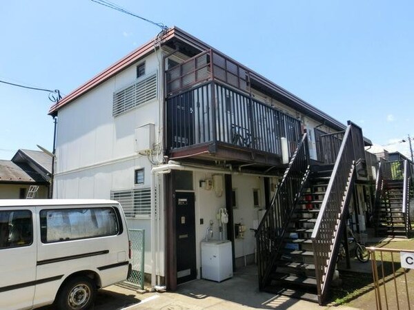 外観(しっかりしたアパートです♪)