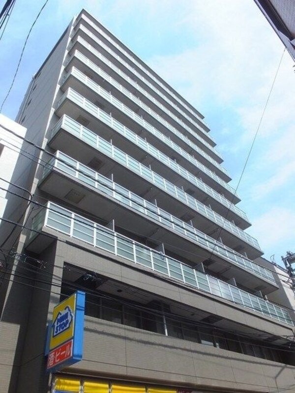 外観(1Fがコンビニです)