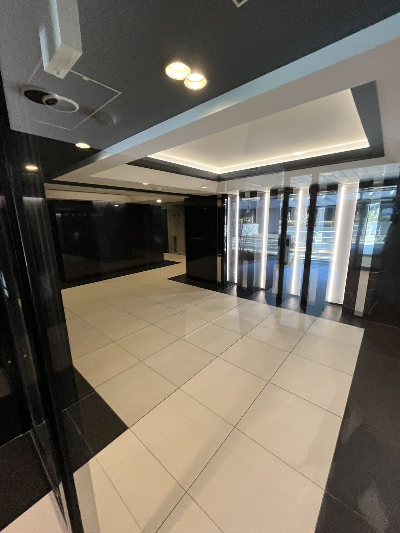 物件内観写真28　(エントランス)