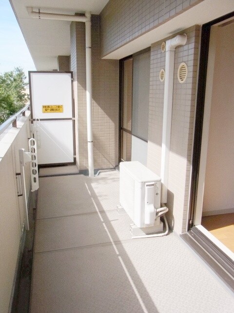 物件内観写真6　(★奥行きのある広いバルコニー★)