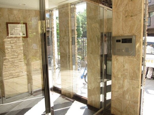 共有部分(安心のオートロック付)