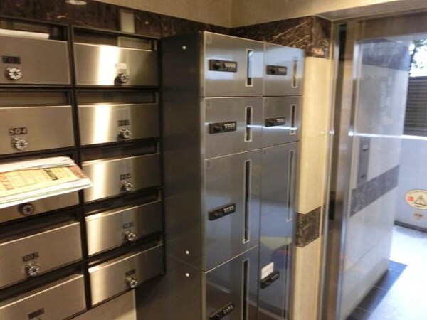 エントランス(★宅配ＢＯＸ★)