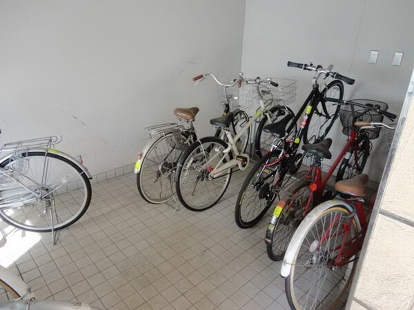 駐車場(★駐輪場室内★)