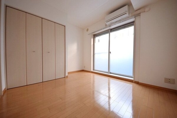 リビング・居室(★洋室６帖★)