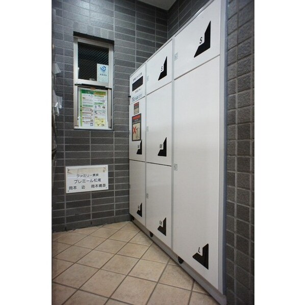 エントランス(宅配ボックス)