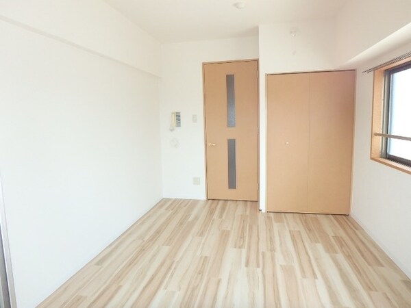 リビング・居室(※別号室のお写真です)