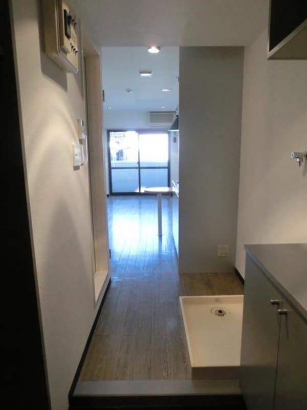 設備(玄関から見たお部屋)