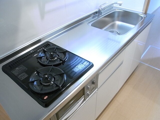 物件内観写真11　(２口ガスシステムＫ（魚焼きグリル付き）)
