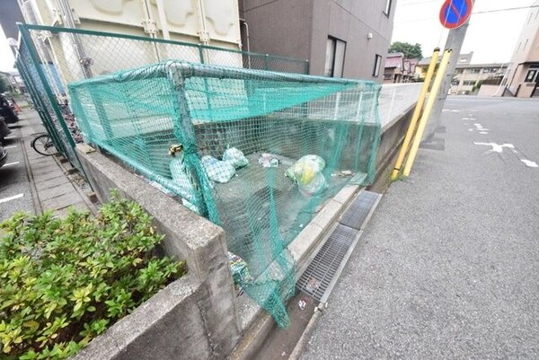 共有部分(敷地内ゴミ置き場)