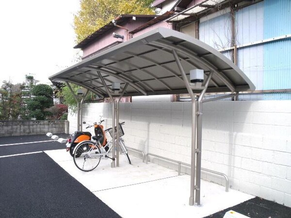 共有部分(敷地内の屋根付駐輪場です)