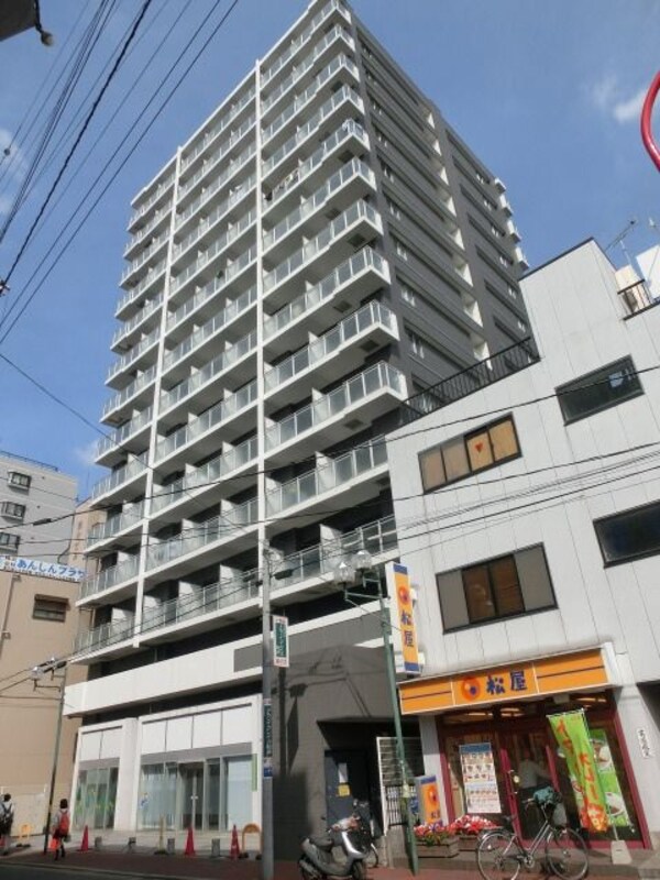 外観(駅前　タワー型オートロックマンション)
