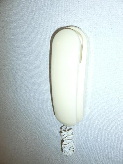 物件内観写真14　(来客時も安心のインターホン)