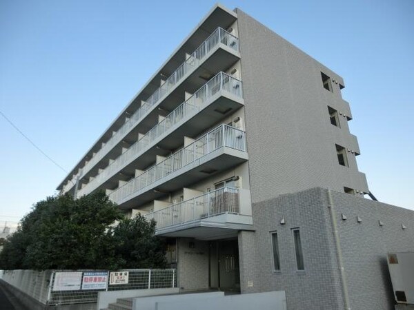 外観(目の前に建物がないので日当たり良好です)