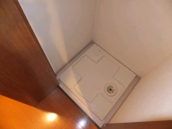 設備(室内洗濯機置場)