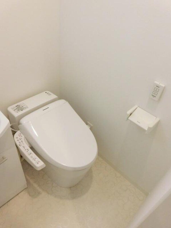 トイレ(ウォシュレット完備のトイレです)