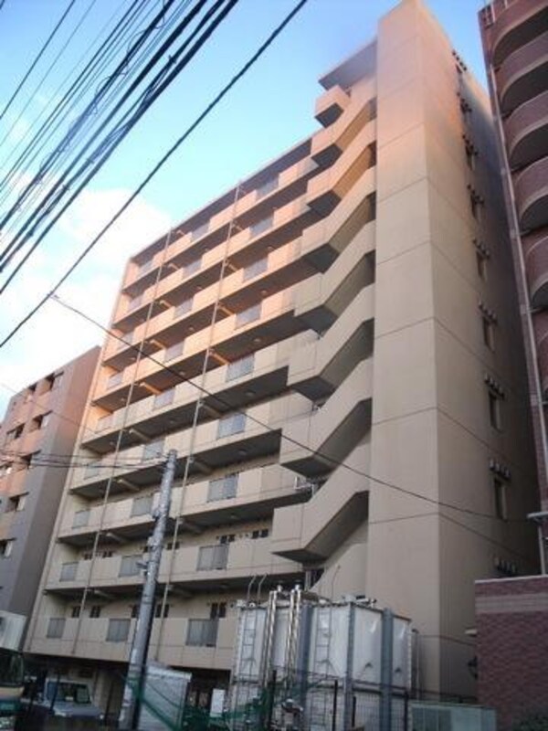 外観(タイル張りのきれいな外観)