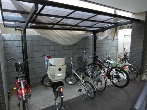 共有部分(うれしい屋根付き駐輪場)