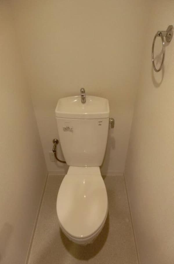 トイレ(清潔感のあるトイレです)