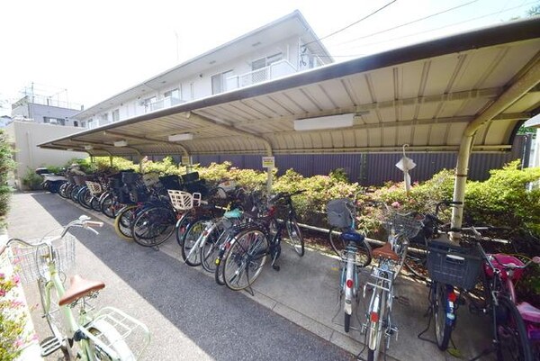 共有部分(屋根付き駐輪場)