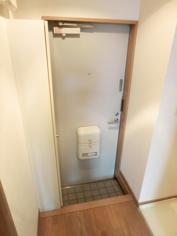 玄関(シューズボックス付き玄関)
