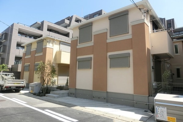 外観(築浅の日当たり良好物件)