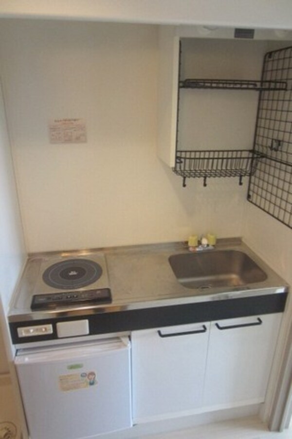 キッチン(IHコンロで料理も出来ます。)