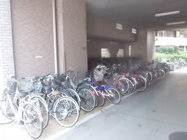 共有部分(敷地内の駐輪場)